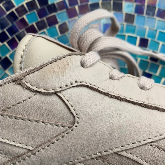 Nude Reebok Classics - Picture 6 of 12